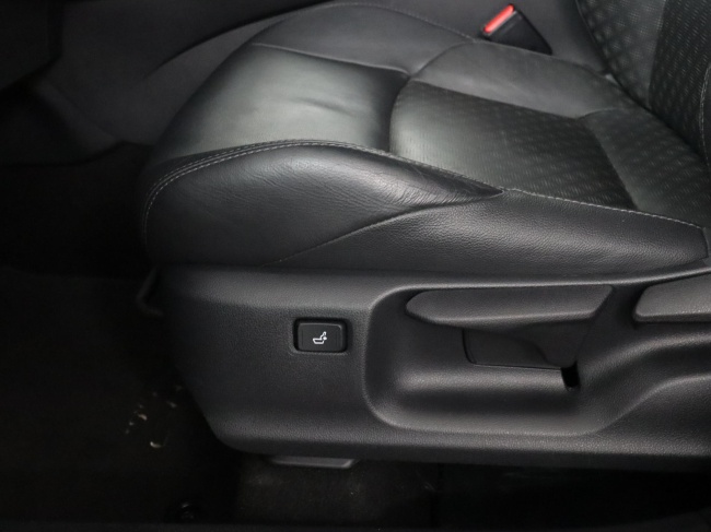 Toyota C-HR - 1.8 Hybrid Bi-Tone