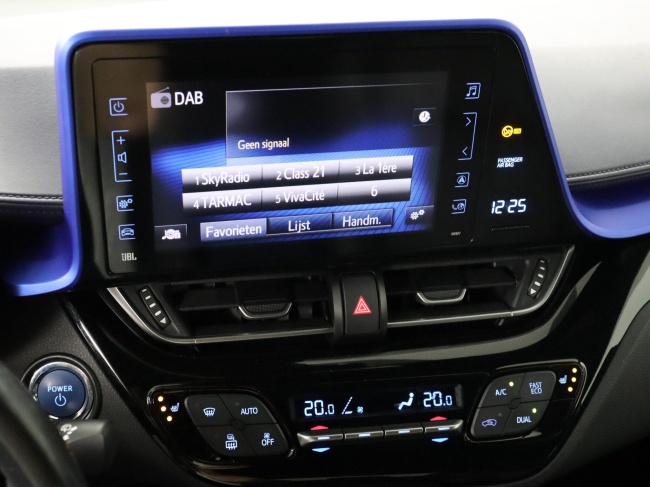 Toyota C-HR - 1.8 Hybrid Bi-Tone