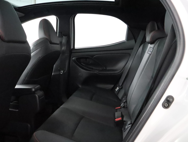 Toyota Yaris - 1.5 Hybrid GR Sport 18