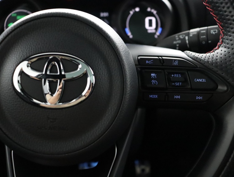 Toyota Yaris - 1.5 Hybrid GR Sport 21