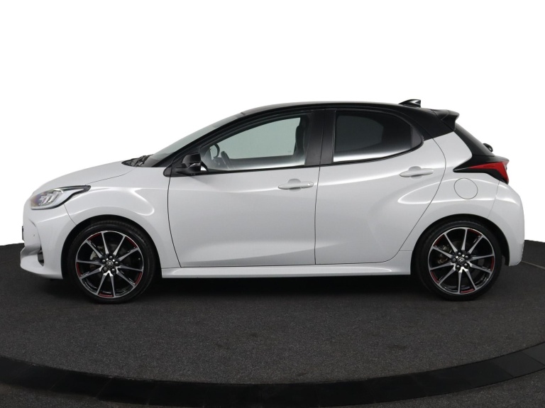 Toyota Yaris - 1.5 Hybrid GR Sport 3