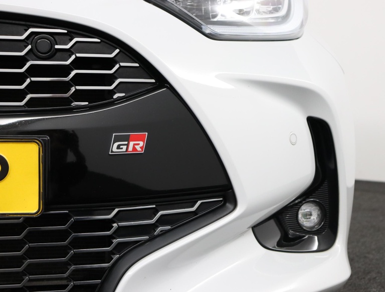 Toyota Yaris - 1.5 Hybrid GR Sport 38
