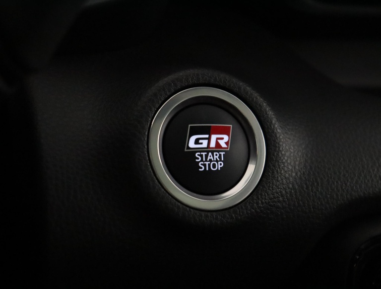 Toyota Yaris - 1.5 Hybrid GR Sport 54