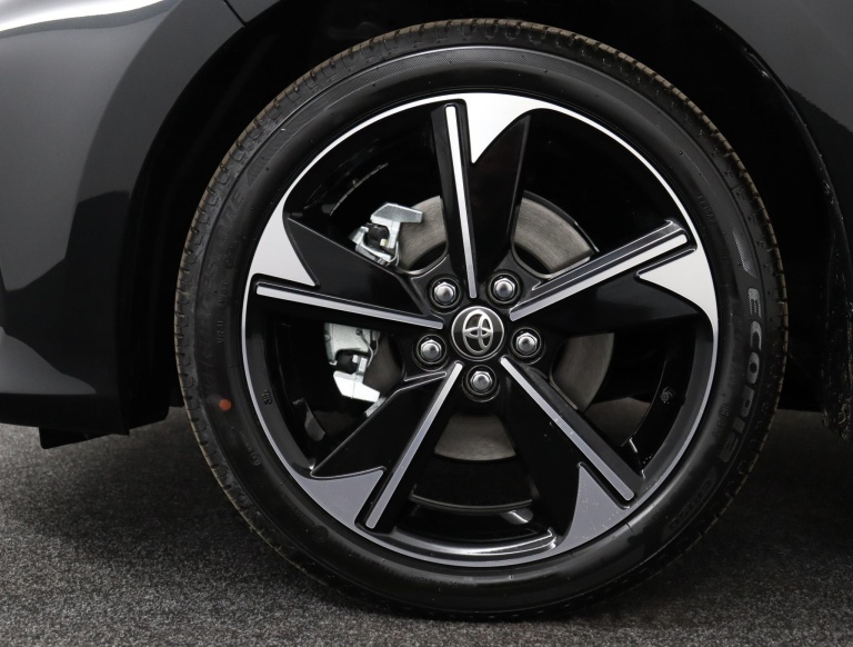 Toyota Yaris - 1.5 Hybrid 130 Executive 37