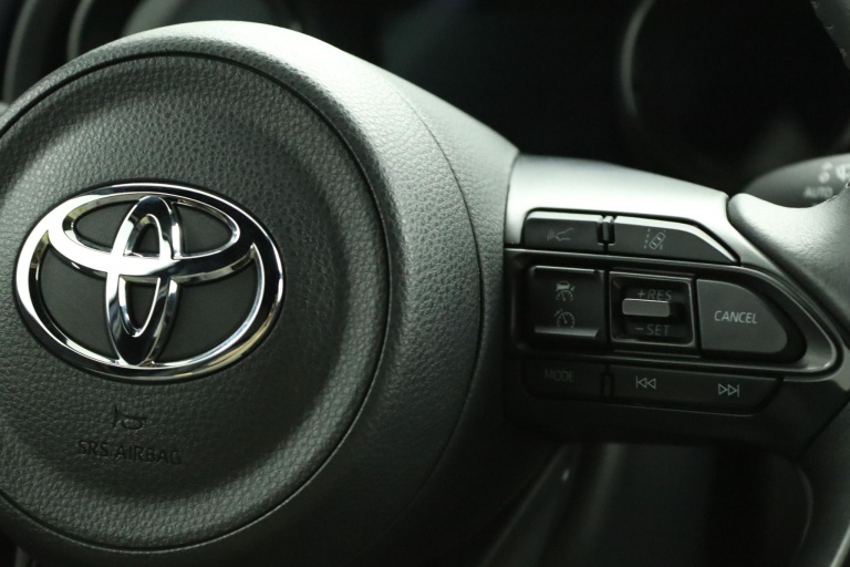 Toyota Yaris - 1.5 Hybrid Tokyo Pop Out 19