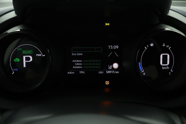 Toyota Yaris - 1.5 Hybrid Tokyo Pop Out 44