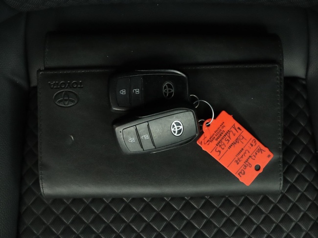 Toyota Yaris - 1.5 Hybrid Tokyo Pop Out