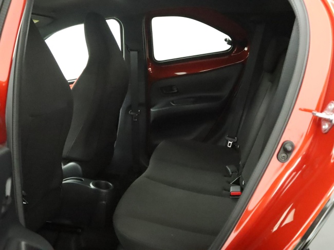 Toyota Aygo X - 1.0 VVT-i S-CVT Pulse