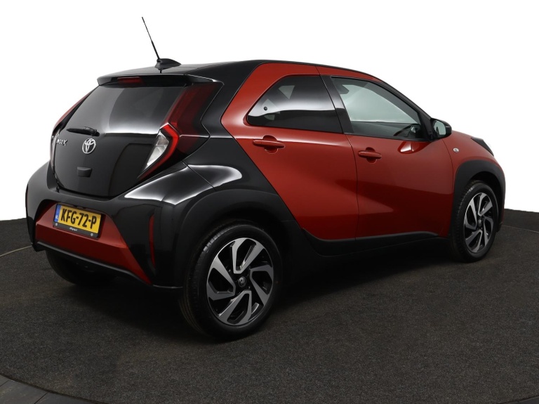 Toyota Aygo X - 1.0 VVT-i S-CVT Pulse 2