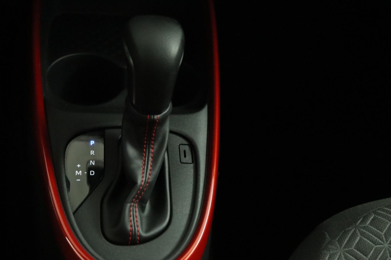 Toyota Aygo X - 1.0 VVT-i S-CVT Pulse 27