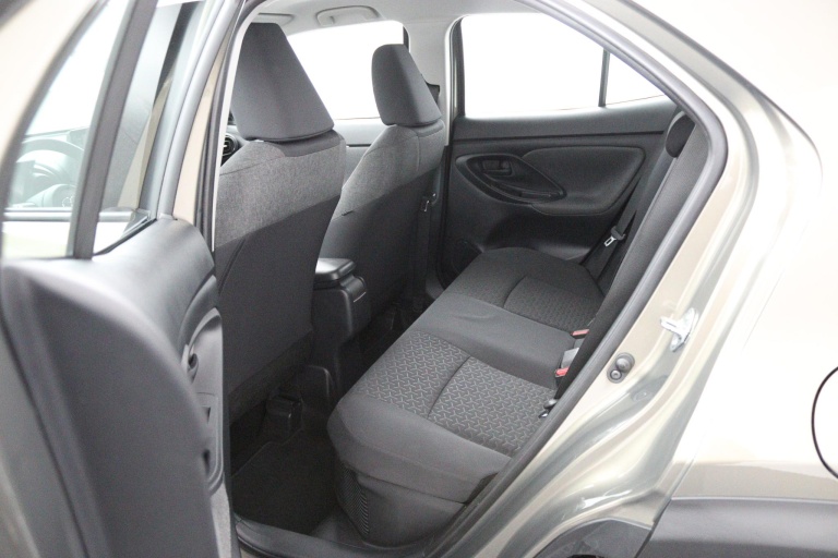 Toyota Yaris Cross - 1.5 Hybrid 18
