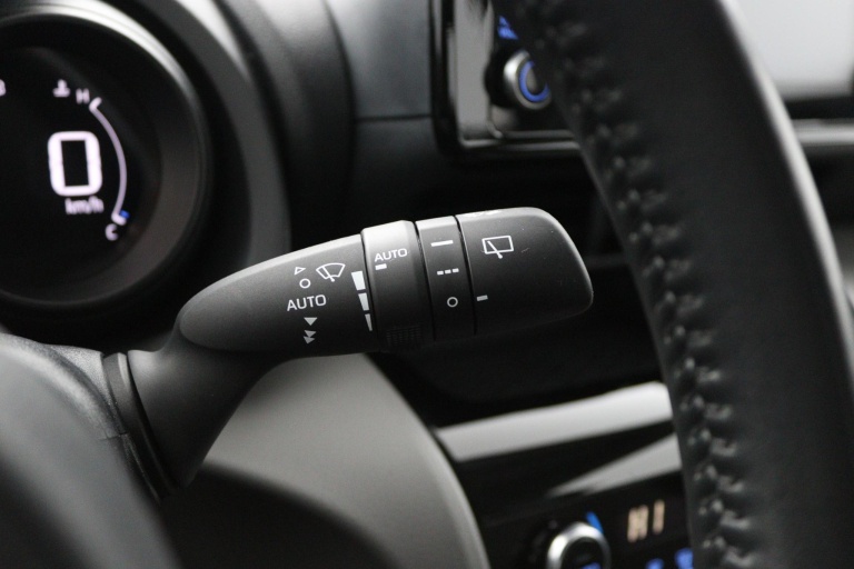 Toyota Yaris Cross - 1.5 Hybrid 30