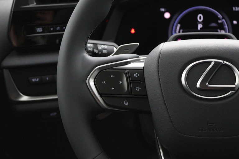 Lexus RZ - 350e 35th Edition 77 kWh 18
