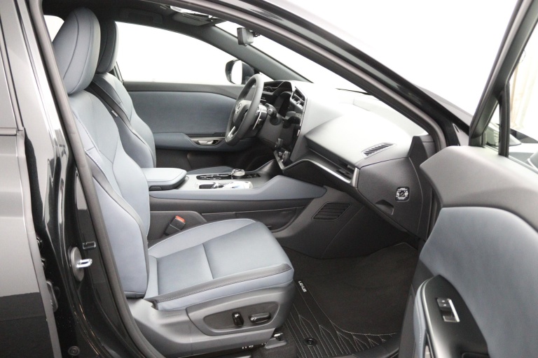 Lexus RZ - 350e 35th Edition 77 kWh 21