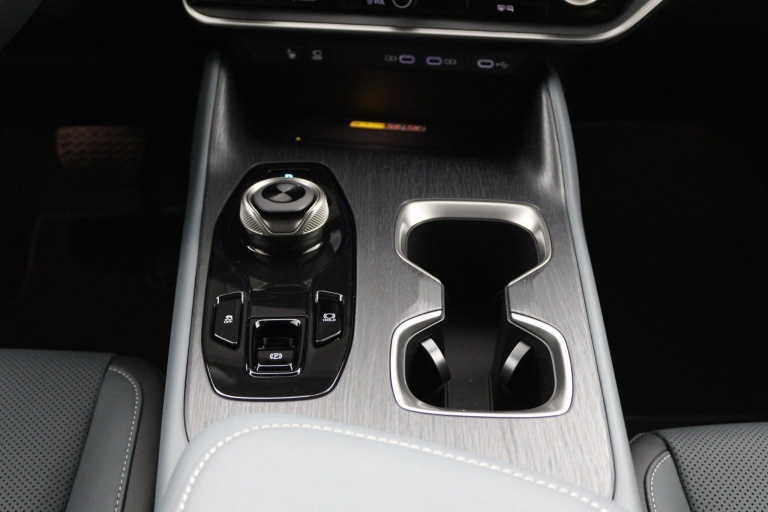 Lexus RZ - 350e 35th Edition 77 kWh 25