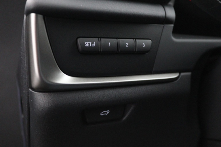Lexus RZ - 350e 35th Edition 77 kWh 28