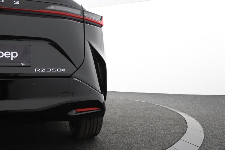 Lexus RZ - 350e 35th Edition 77 kWh 37