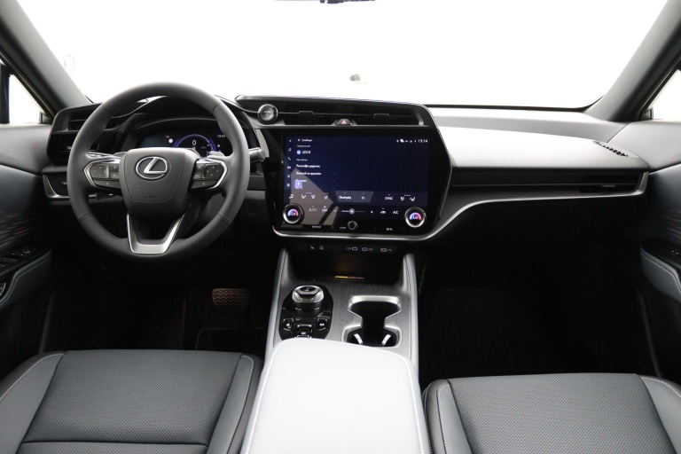 Lexus RZ - 350e 35th Edition 77 kWh 4