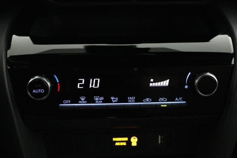 Toyota Yaris Cross - 1.5 Hybrid Dynamic 17