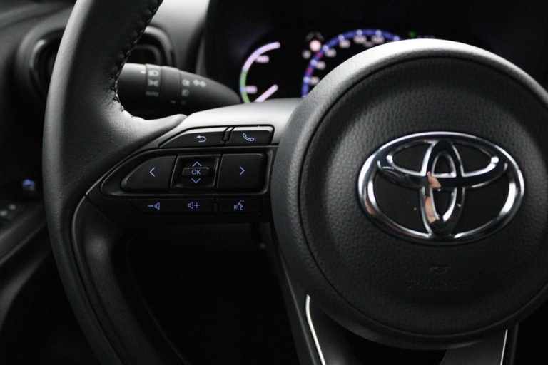 Toyota Yaris Cross - 1.5 Hybrid Dynamic 18
