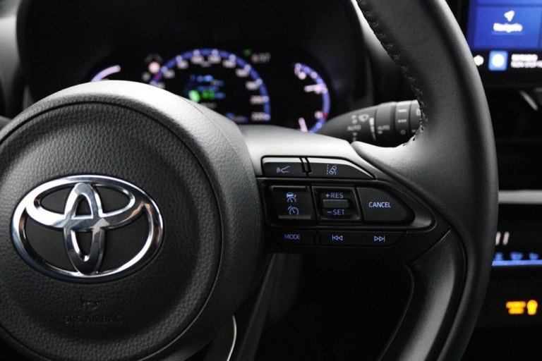 Toyota Yaris Cross - 1.5 Hybrid Dynamic 19