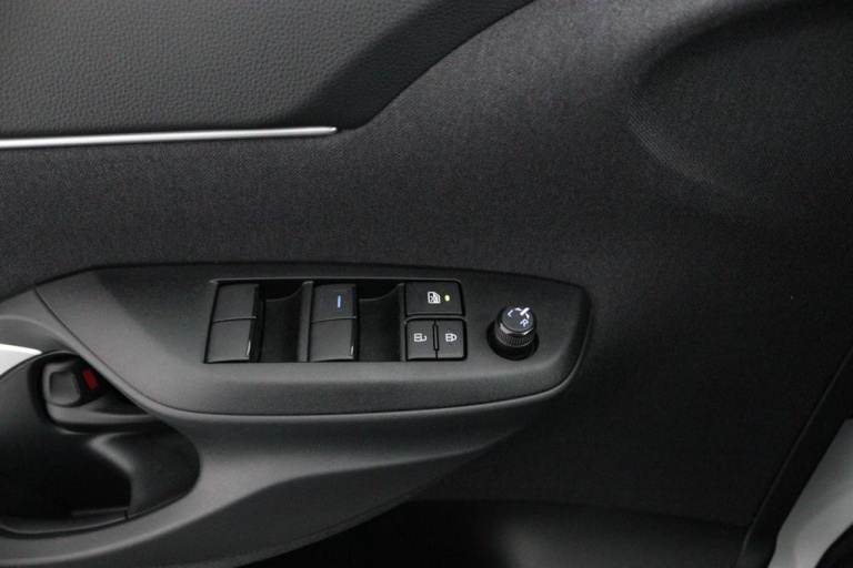 Toyota Yaris Cross - 1.5 Hybrid Dynamic 32