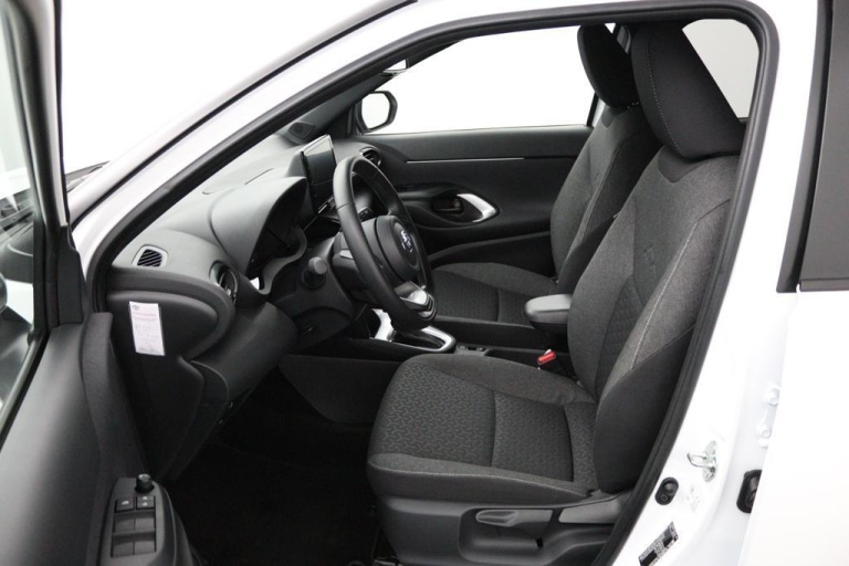 Toyota Yaris Cross - 1.5 Hybrid Dynamic 9