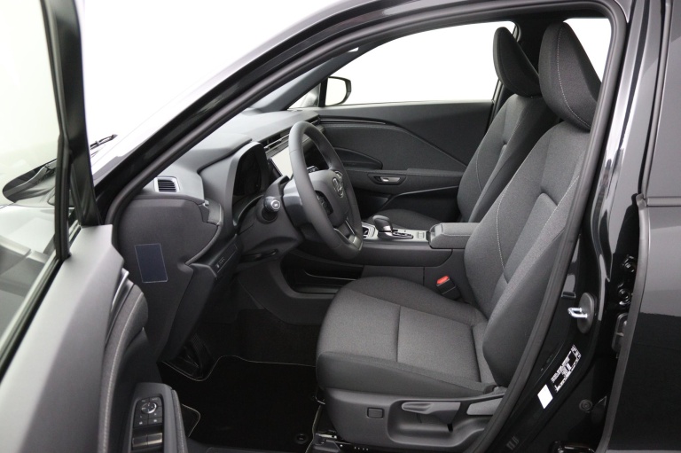 Lexus LBX - 2WD 16