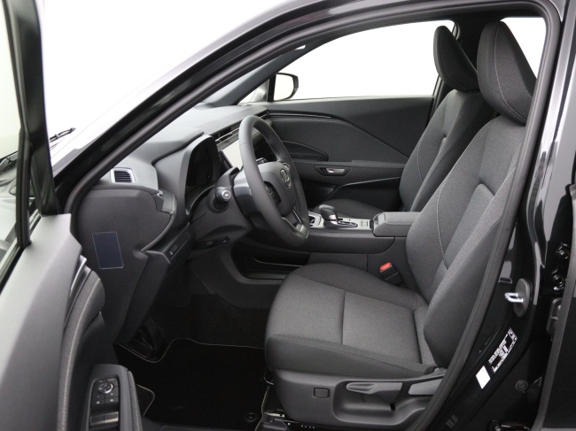 Lexus LBX - 2WD
