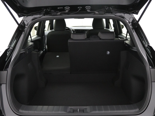 Lexus LBX - 2WD