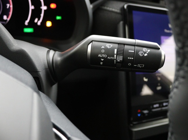 Lexus LBX - 2WD