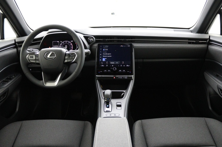 Lexus LBX - 2WD 4