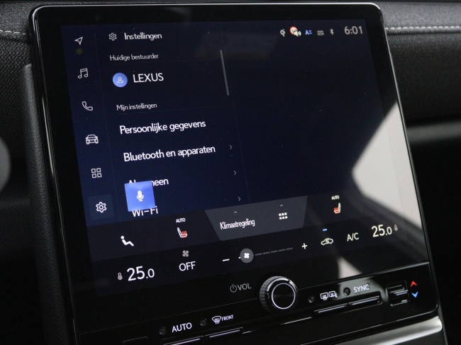 Lexus LBX - 2WD