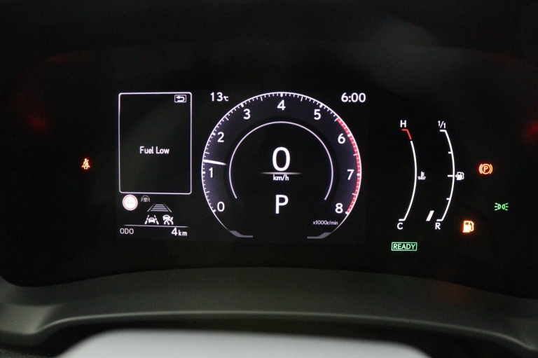 Lexus LBX - 2WD 6