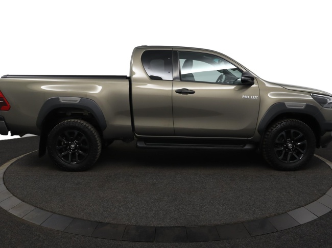 Toyota HiLux - 2.8 D-4D Xtra Cab Invincible