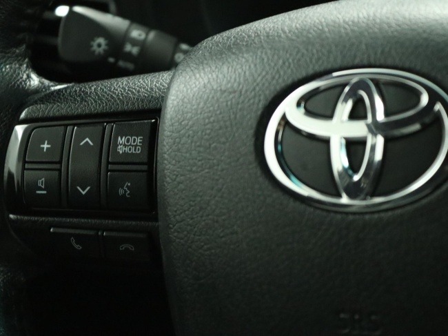 Toyota HiLux - 2.8 D-4D Xtra Cab Invincible