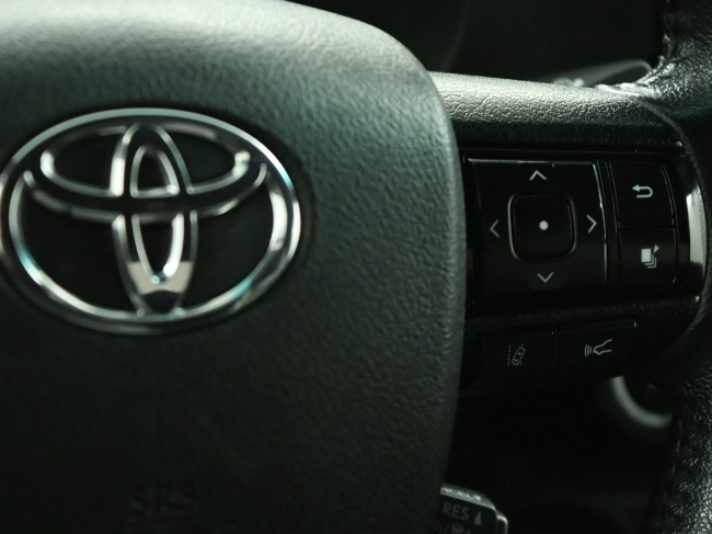 Toyota HiLux - 2.8 D-4D Xtra Cab Invincible