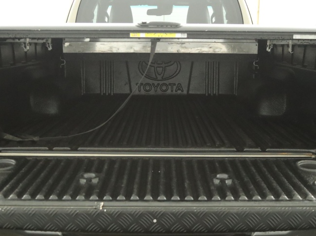 Toyota HiLux - 2.8 D-4D Xtra Cab Invincible