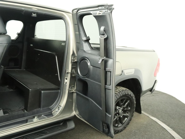 Toyota HiLux - 2.8 D-4D Xtra Cab Invincible
