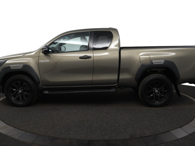 Toyota HiLux - 2.8 D-4D Xtra Cab Invincible