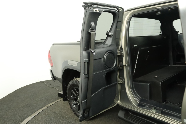 Toyota HiLux - 2.8 D-4D Xtra Cab Invincible 40