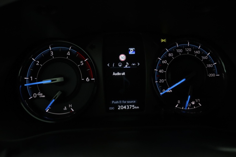 Toyota HiLux - 2.8 D-4D Xtra Cab Invincible 44