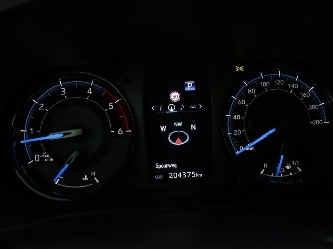 Toyota HiLux - 2.8 D-4D Xtra Cab Invincible
