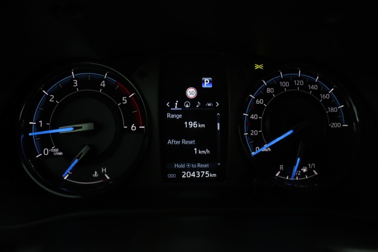 Toyota HiLux - 2.8 D-4D Xtra Cab Invincible 47