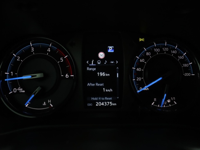 Toyota HiLux - 2.8 D-4D Xtra Cab Invincible