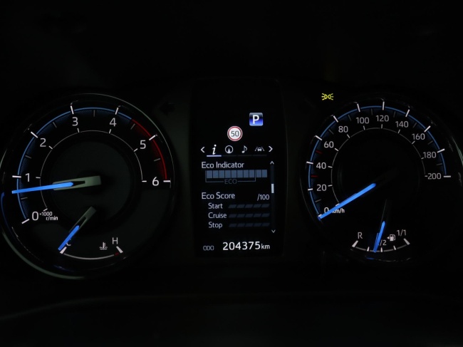 Toyota HiLux - 2.8 D-4D Xtra Cab Invincible