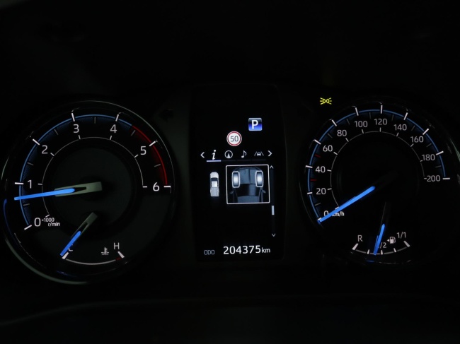 Toyota HiLux - 2.8 D-4D Xtra Cab Invincible