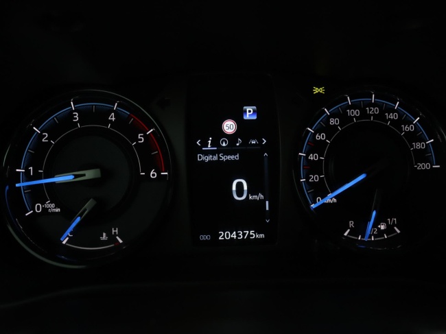 Toyota HiLux - 2.8 D-4D Xtra Cab Invincible