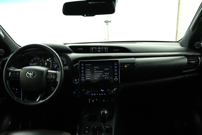 Toyota HiLux - 2.8 D-4D Xtra Cab Invincible 67