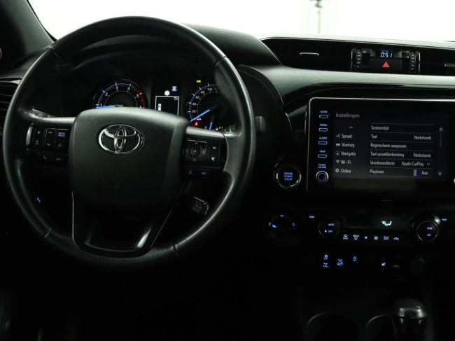 Toyota HiLux - 2.8 D-4D Xtra Cab Invincible